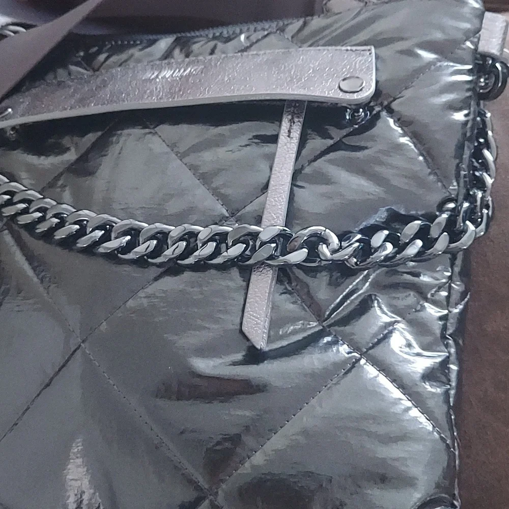 ❤️RESERVED.NWT Retired Rare Madison Flat Quilted Crossbody MZ Wallace - Picture 8 of 13